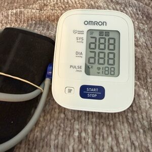 Omron Digital Blood Pressure Machine And Cuff Model BP5100 Tested And Working